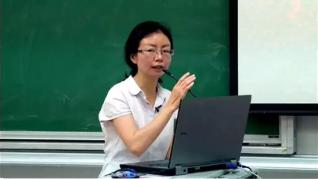 dafa888信任平台 - “医路相伴 因爱而行”众专家走进鄞州二院义诊