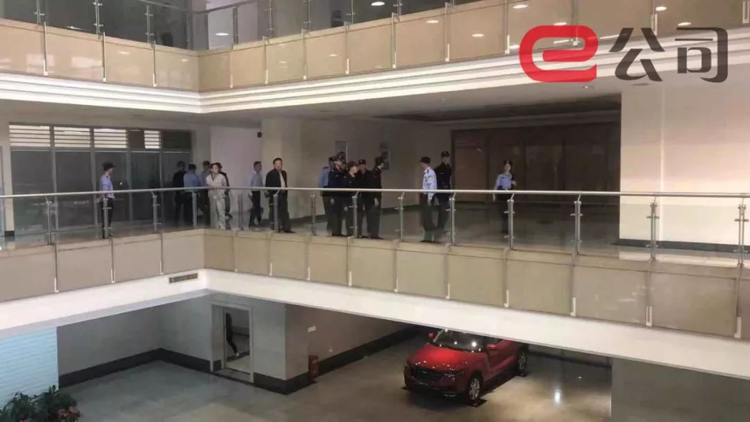 沙龙网站多少|尿酸多少算高?早起后,若有三个表现,需要赶紧降尿酸了