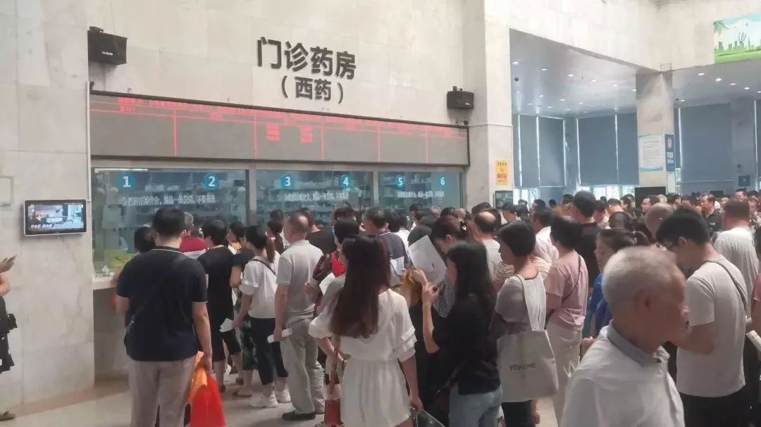 医保局“灵魂砍价手”亲述:为什么要再降4分钱