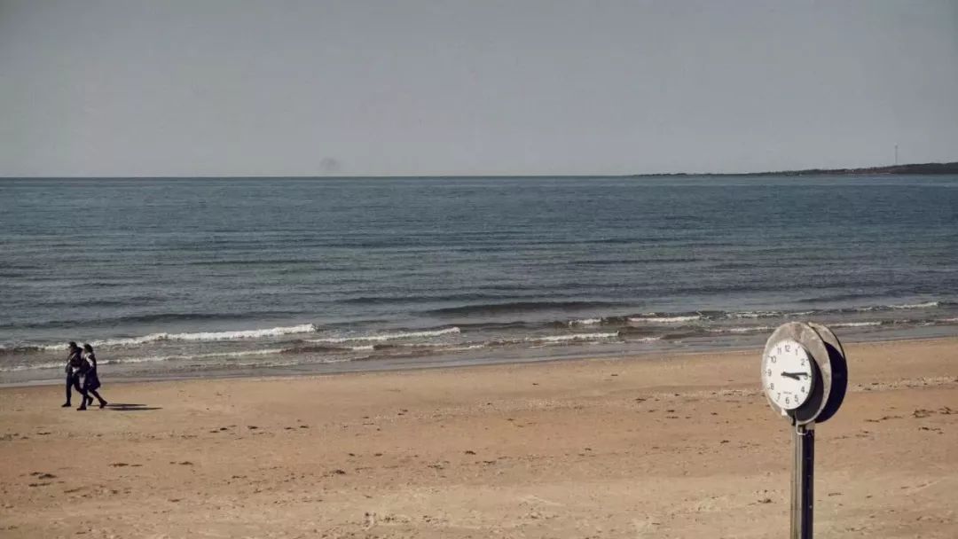 我是杭州人,但我不会讲杭州话。