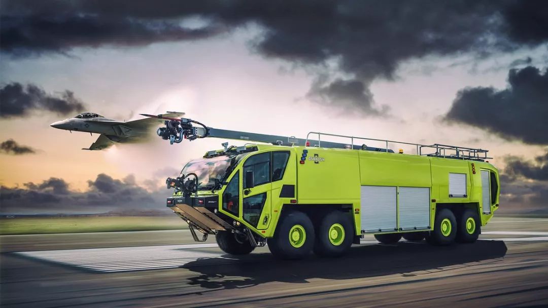 美国oshkosh公司生产的机场专用高速消防车,在全球市场占有极大份额.