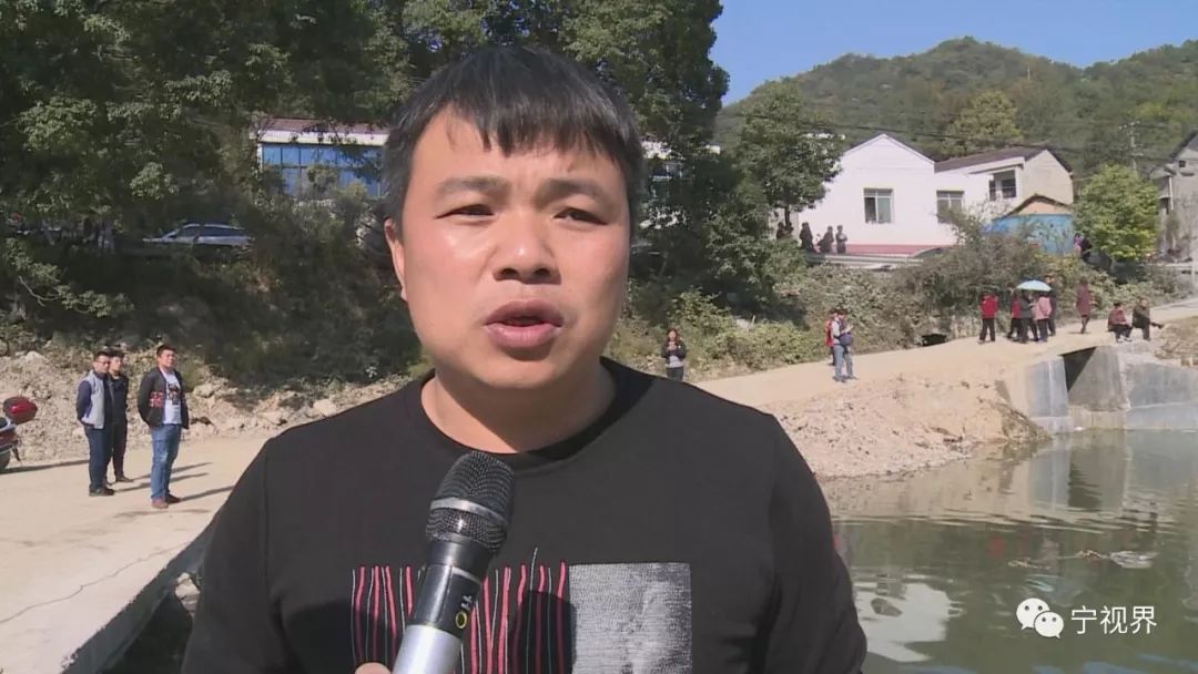 宁乡两男子向楚江毒鱼 被罚3000元后自愿投放2吨鱼苗