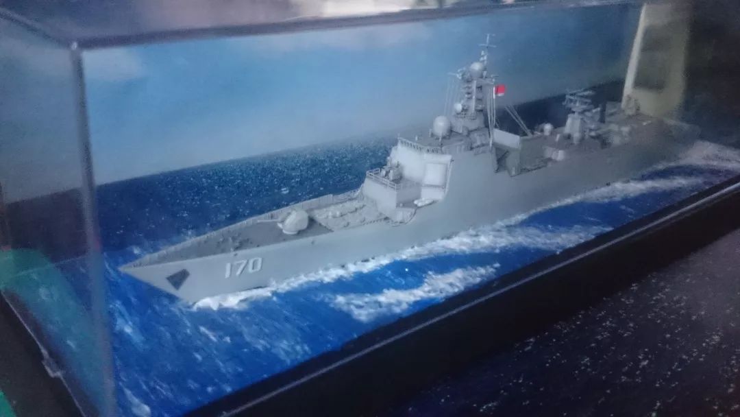 我与海军70年：网友制作的052C型驱逐舰兰州舰模型