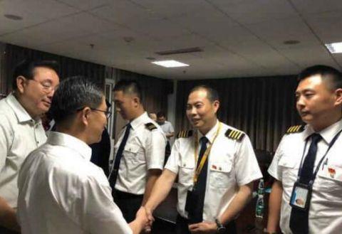 川航英雄机长故事改编电影《中国机长》立项