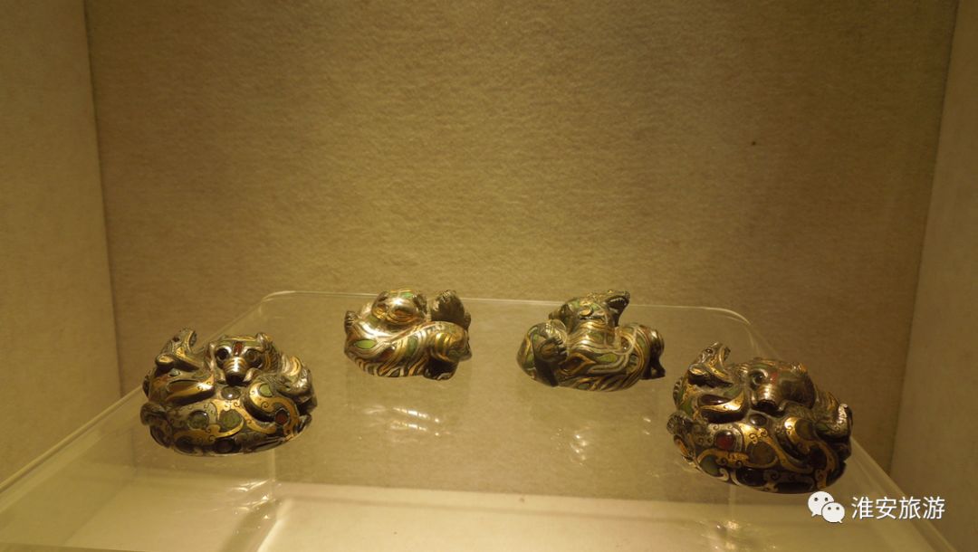 一日观遍秀丽河山，享尽人间至味。