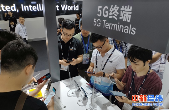 5G手机普及战打响！价格降至1500元、靠设计圈粉