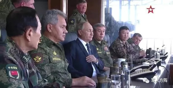 西方评价中俄30万大军军演竟这样:那个单挑17