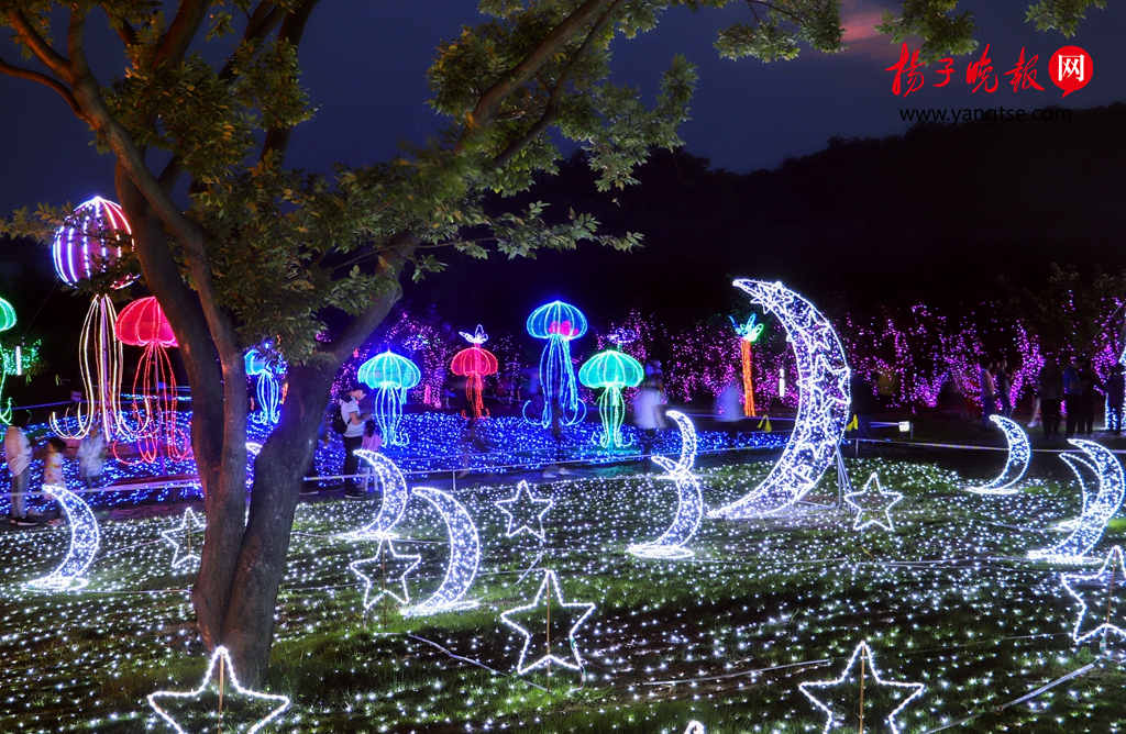 景区户外灯光秀 2ZN4-fzrwiaz6210533.jpg