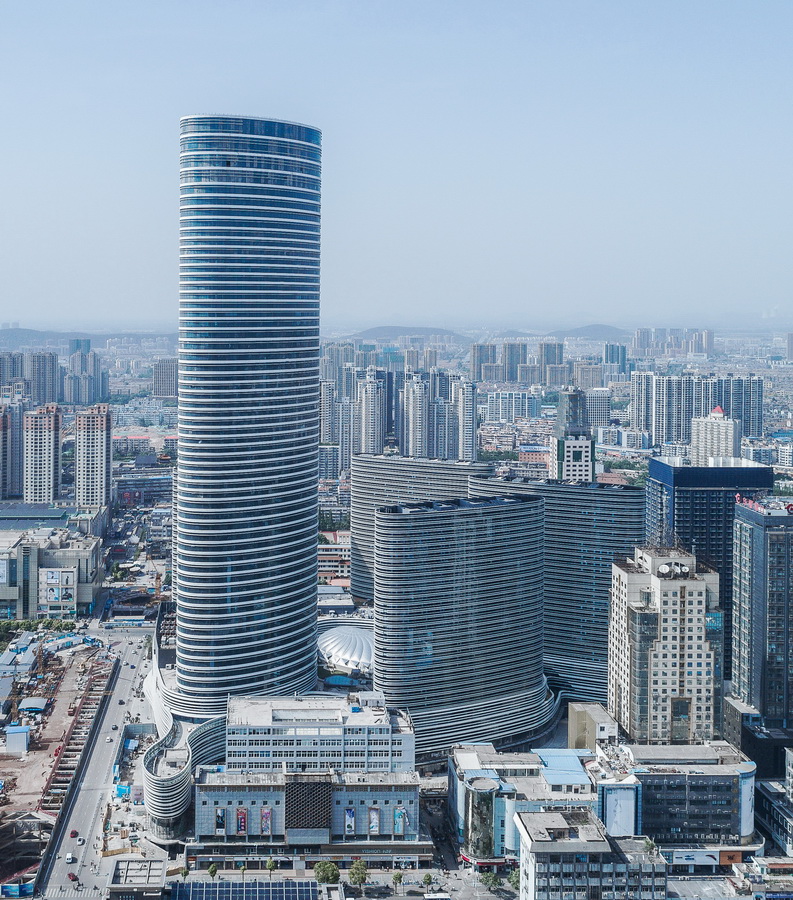 建筑立面全景项目信息项目名称:徐州苏宁广场项目地点:徐州市鼓楼区