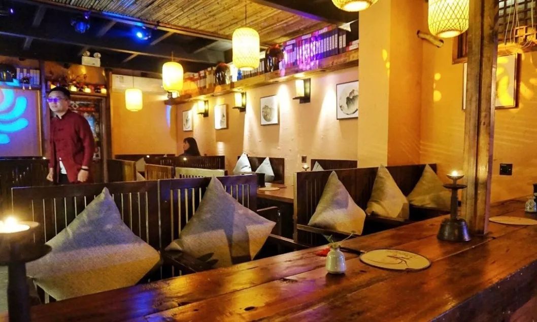 转载爆料昆明这12家网红深夜小酒馆居然跨越frac12个昆明都要来一杯