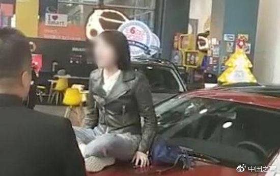 奔驰称不收取金融服务费，为何这项费用却成4S店潜规则？