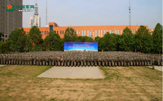 毕业季,军校生们这样为青春献礼