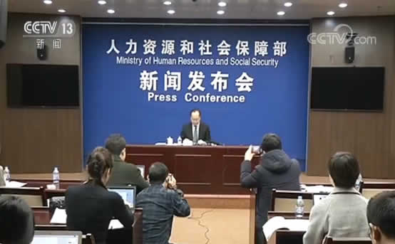 【新闻1+1】农民工:解决欠薪,安心过年