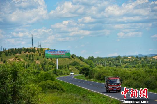 河北承德国家一号风景大道成京津冀游客自驾