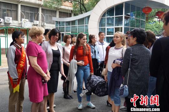 一所侨乡学校的中美友好交流故事