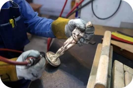 奥斯卡小金人为什么那么金贵