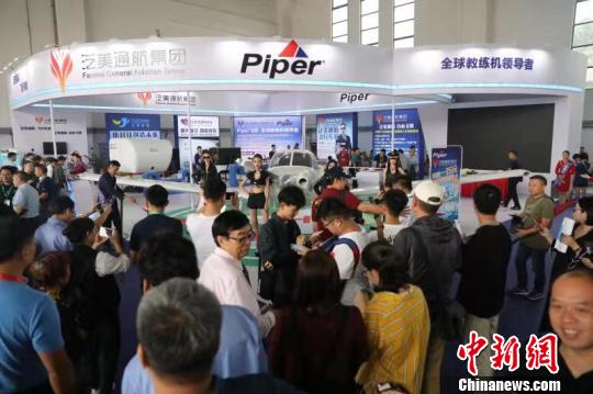 2019四川国际航空航天展览会现场。钟欣 摄
