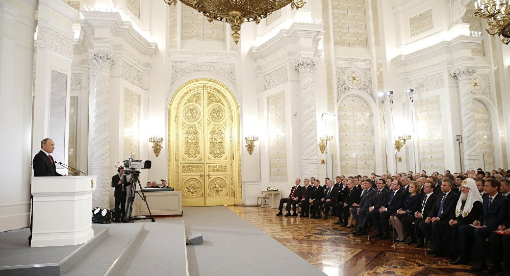  资料图：普京发表年度国情咨文