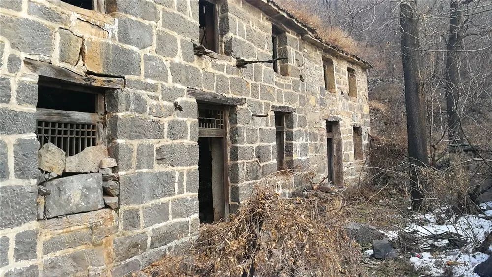 中国第一"鬼村"探秘:鬼村里神秘的念经声