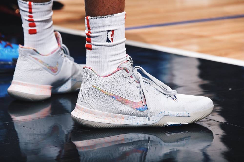 【踏破铁鞋】今日球鞋mvp:詹姆斯 nike lebron 15