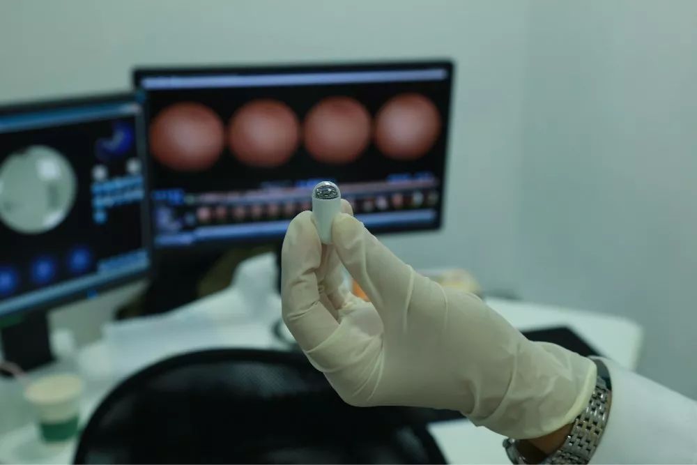 胶囊机器人震惊世界,请为海军院士疯狂打coll|李兆申|海军|手术_新浪新闻