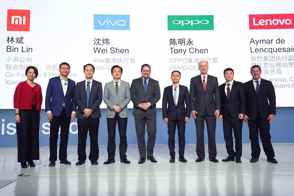 2018手机江湖展望:5G、AI、屏下指纹混战,海外