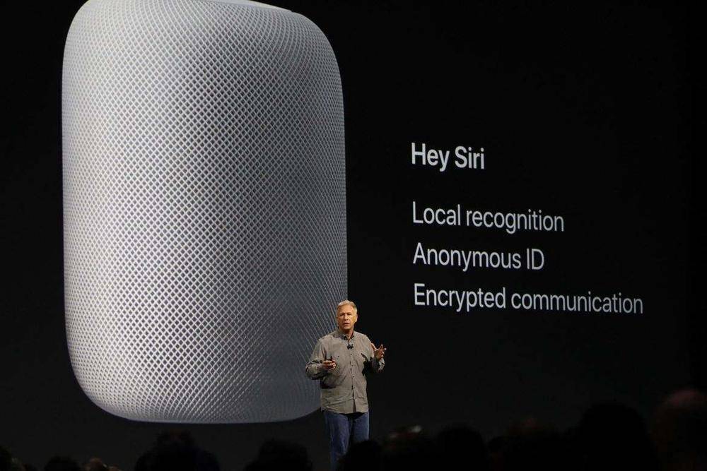 “扶不起”的苹果Siri