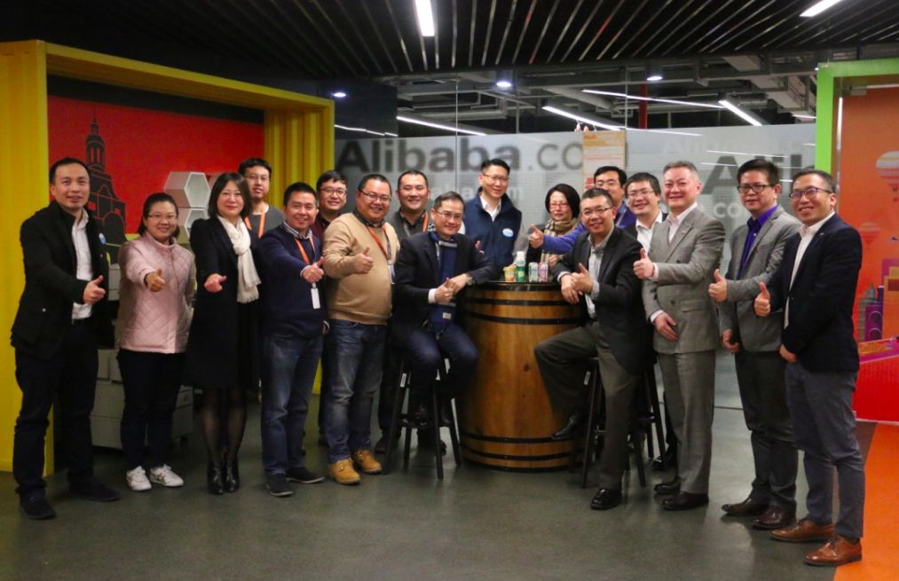 阿里新零售阵营又添新面孔 光明乳业牵手零售