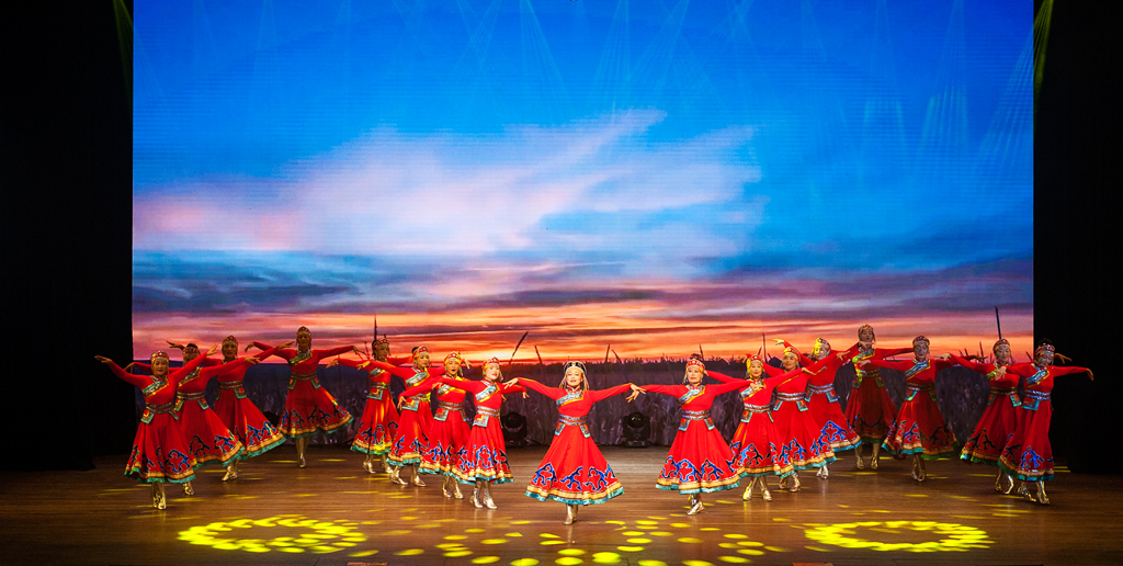 上海交通大学举行中华韵·民族情教职工喜庆