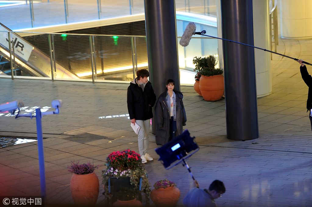 杉菜沈月与花泽类官鸿上演最萌身高差 二人同