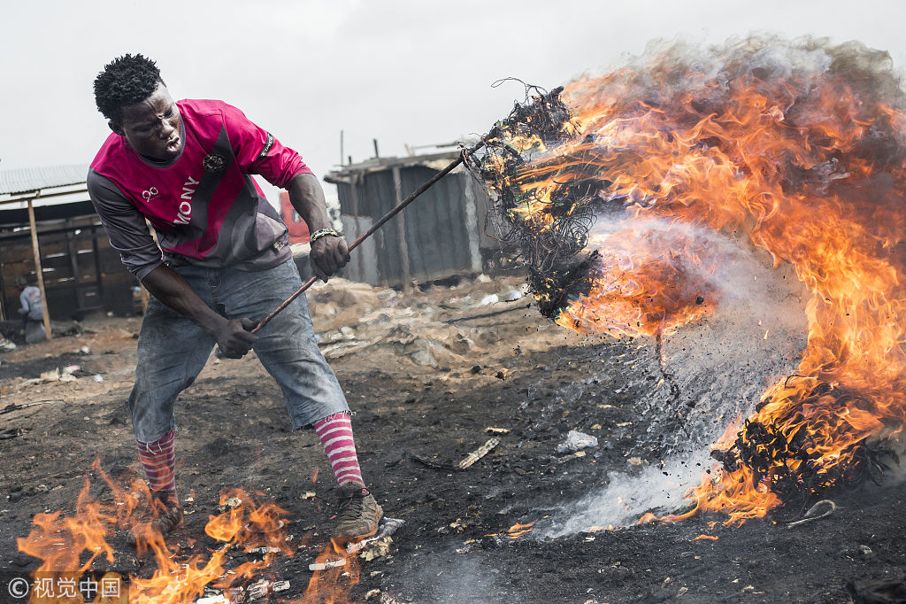 探秘非洲最大电子垃圾处理场 被称罪恶之城