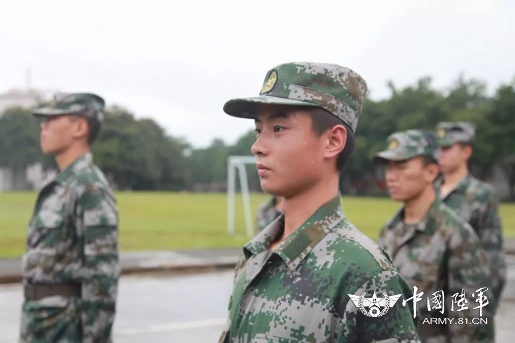 从小作坊到批量化,陆军新兵基地化训练带