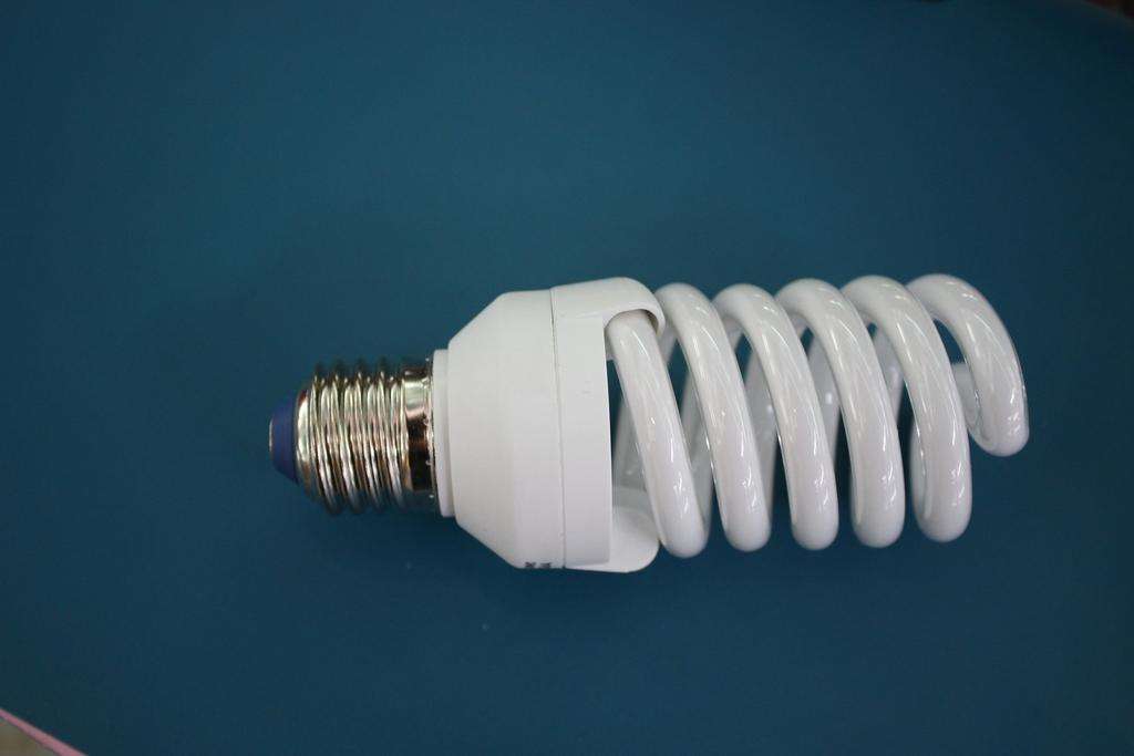 谣言称节能灯可能致癌,专家:无稽之谈!|节能灯|