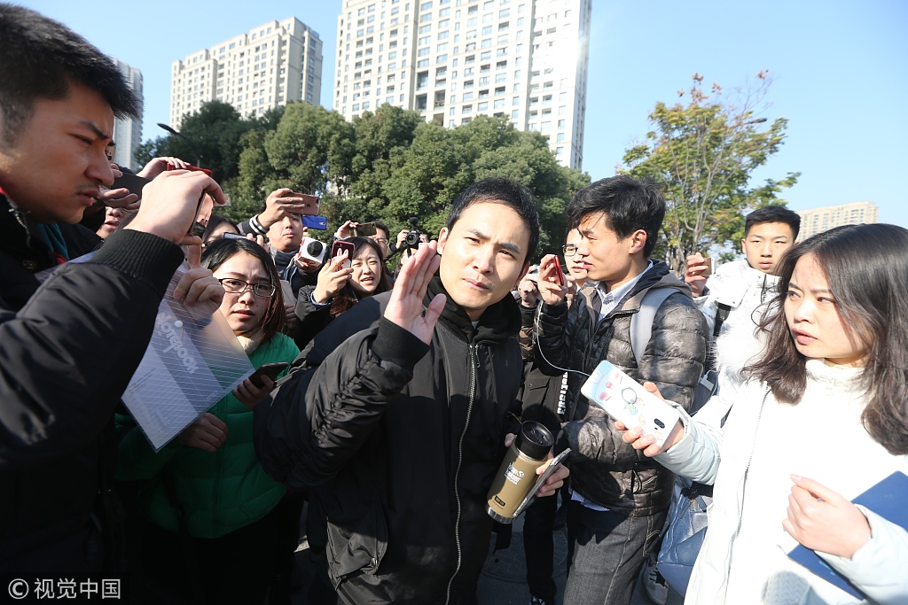 庭审现场 受害人朱小贞的父母、丈夫林生斌等