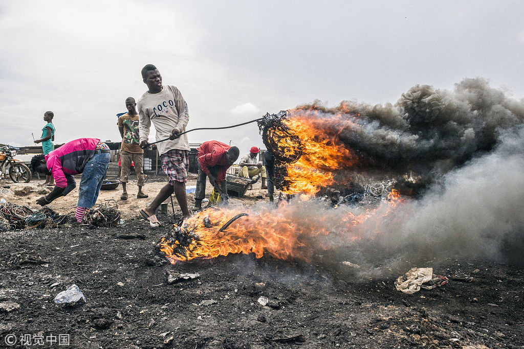 探秘非洲最大电子垃圾处理场 被称罪恶之城