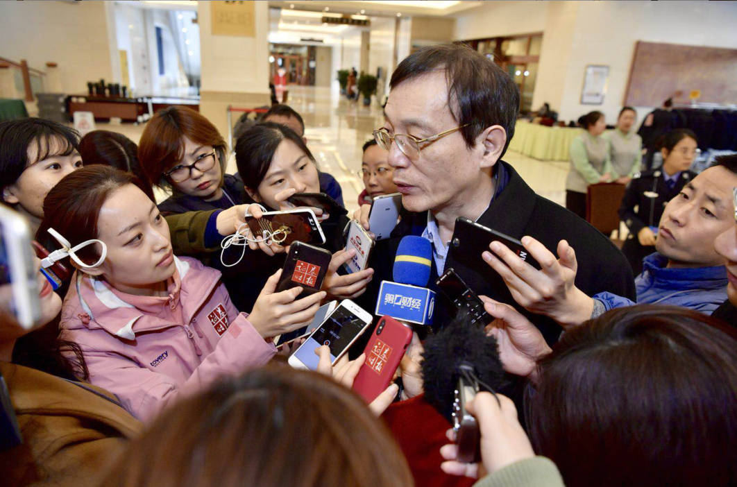 政协委员刘世锦：房地房产新闻产税是既定框架 还是要征的
