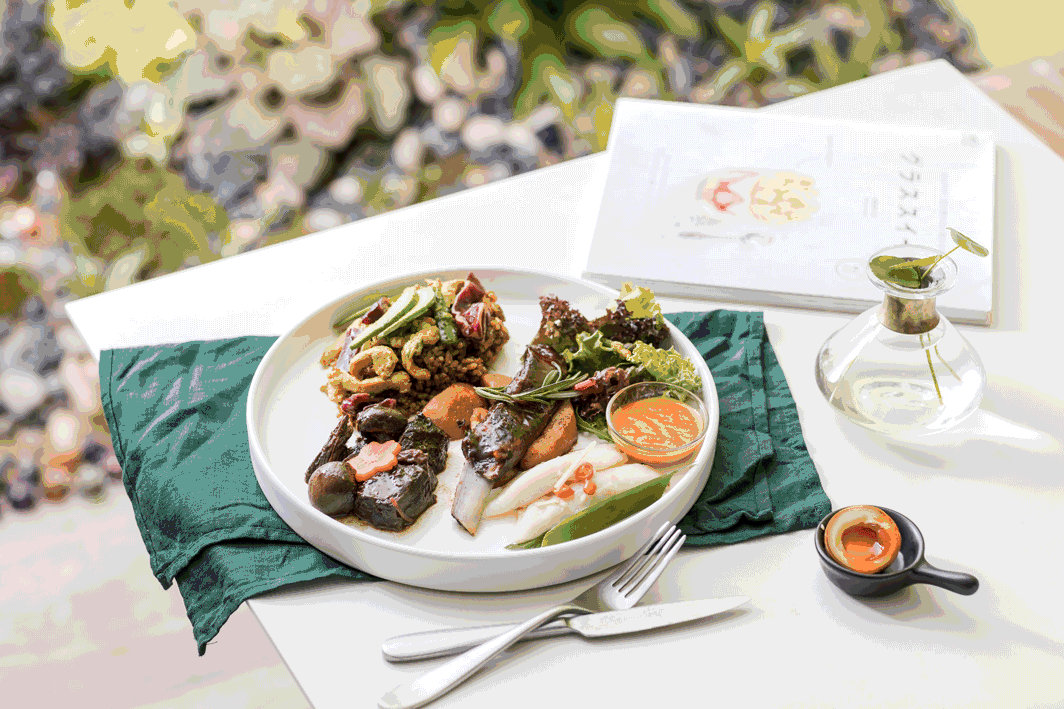 【饿了】谁说减肥餐只能吃干巴巴的鸡胸肉?这个爱吃肉的美少女竟把低卡料理做出了花~|料理|黑胡椒|芝士_新浪新闻