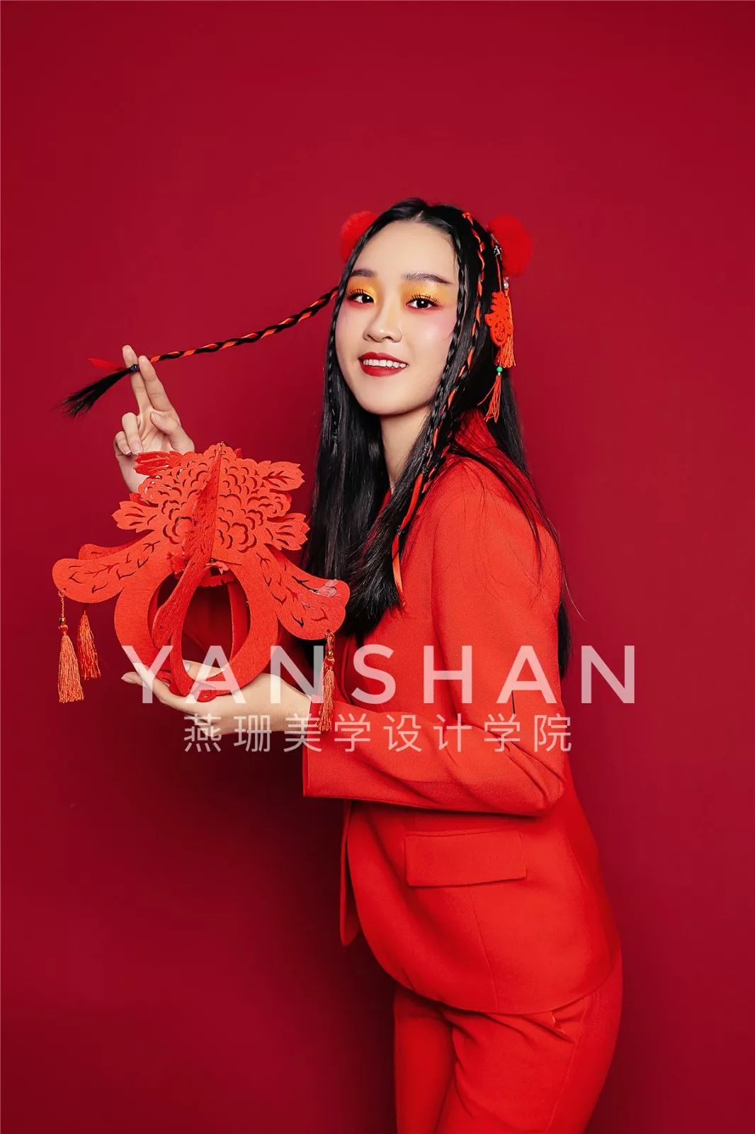 2018年新年喜庆主题妆容造型,给您拜年了