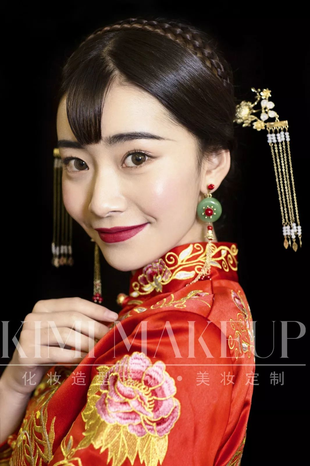 她辞职去学化妆,热爱让她成为一位真正的化妆