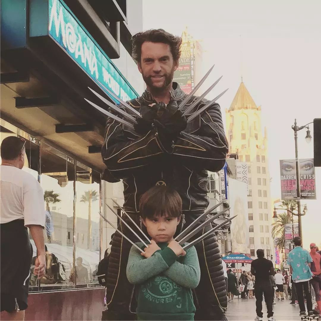 美国3岁萌娃跟着特效师爸爸拍电影,活力宝宝日