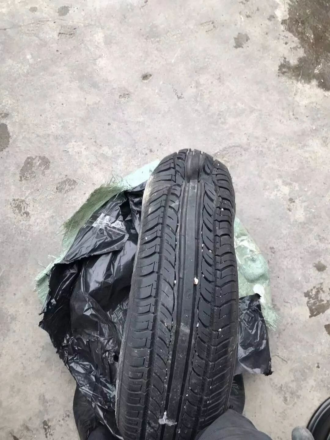 双11190块钱网购来的轮胎 实体店200元