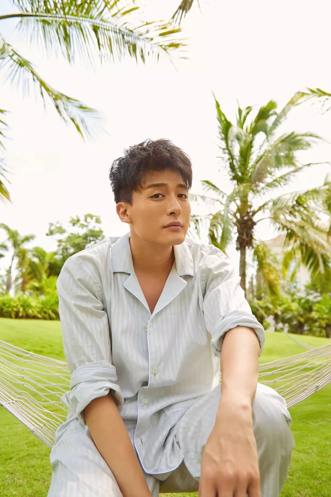 【夜问idol】现场猜口红价格、放话陈赫比他娘,孙艺洲自曝"不一定是直男"?!|孙艺洲|陈赫|口红_新浪新闻