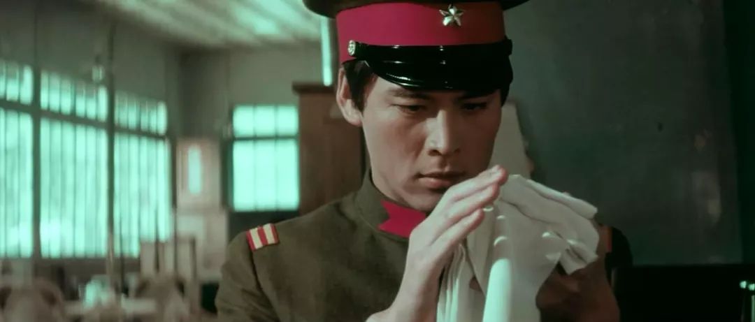 1992年,电视上看电影的悠长假期|刘尚谦|悠长假期|春寒_新浪网
