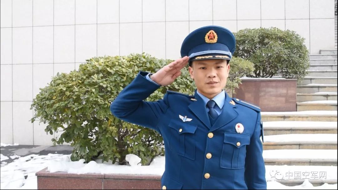 今年过节不收礼,收礼请收这个军礼!