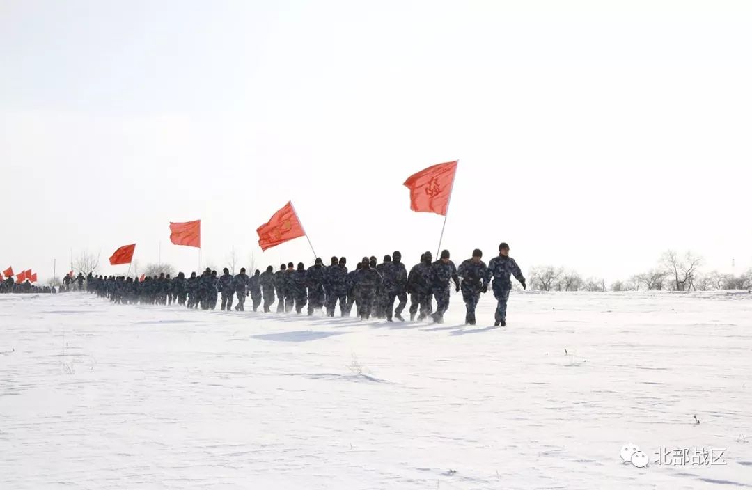 北部战区空军某场站高寒雪原练兵忙!