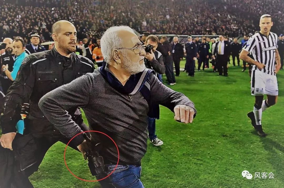 足球裁判不仅会被打 还很可能会送命 高危职业