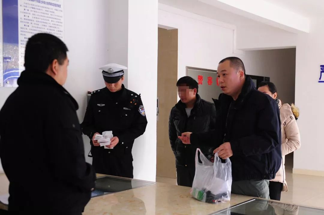 这个双十二 他买卖驾照分荣获柳州首例|办理