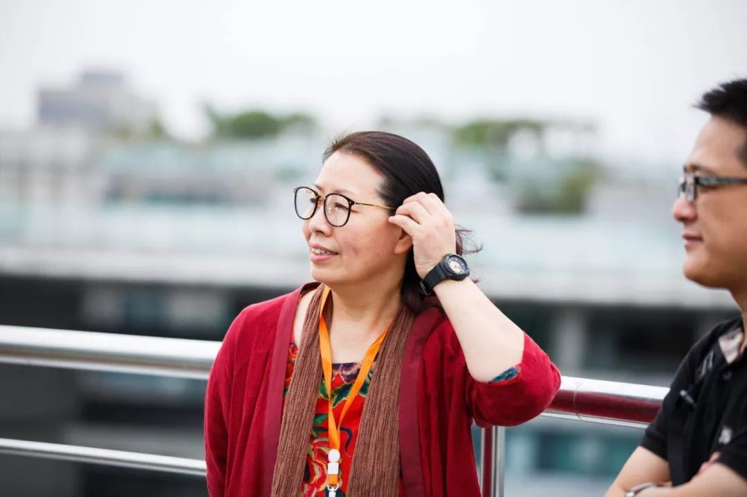 要和他们一样,做一个有奉献精神的人~