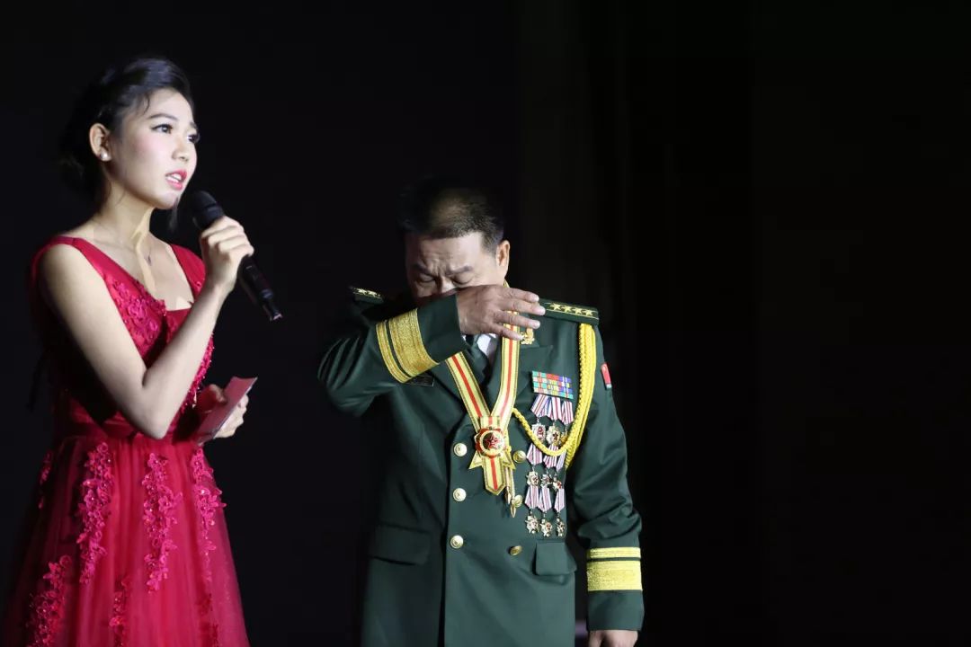 对不起,我是警察.|公安局|搁浅|警服