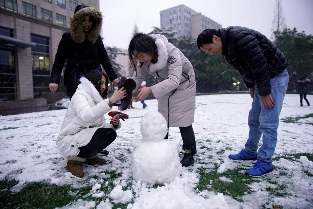 央视新闻:今冬最强寒潮降雪发威 九省启动气象灾害应急响应